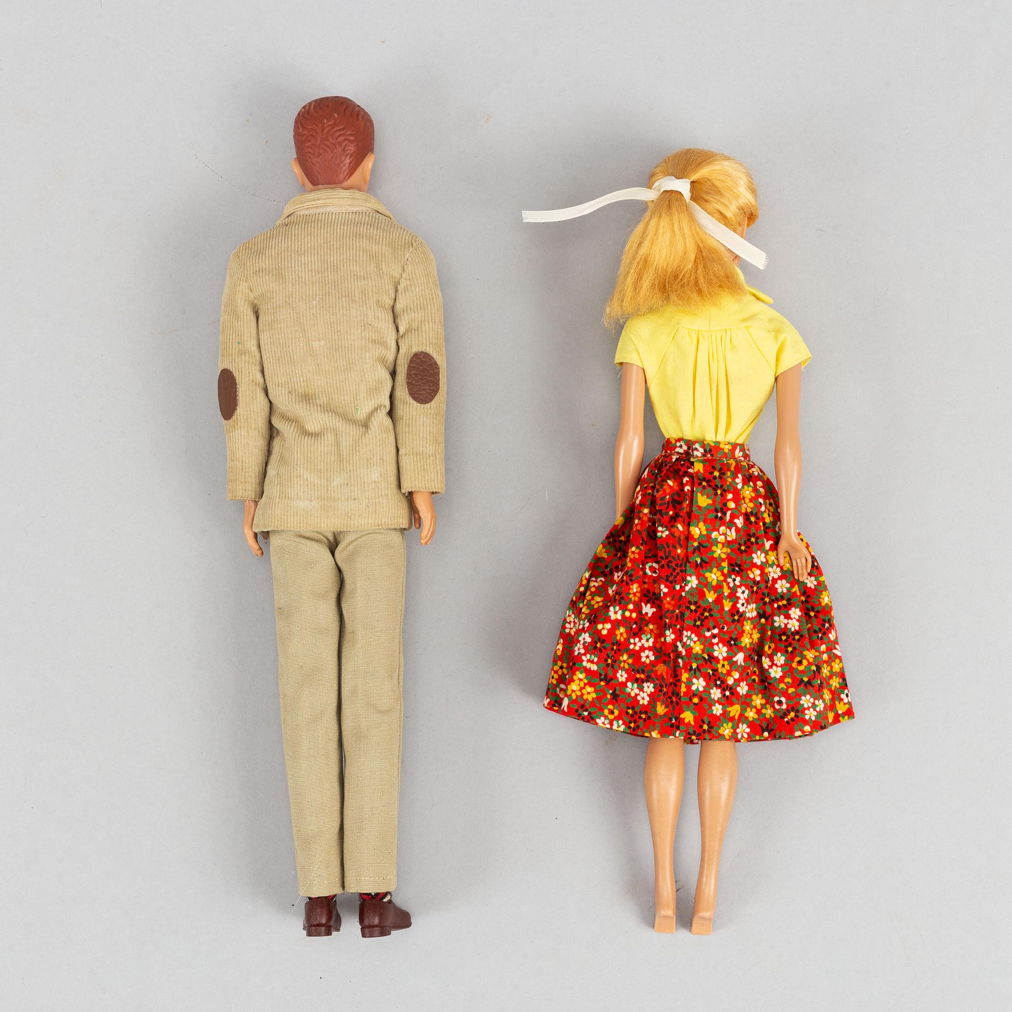 A collection of four Mattel 1960's Barbiedolls with accessories.