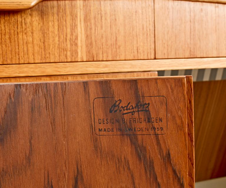 SIDEBOARD, Bertil Fridhagen, Bodafors, 1900-talets andra hälft.