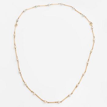 Necklace, cultured pearls, 14K gold.
