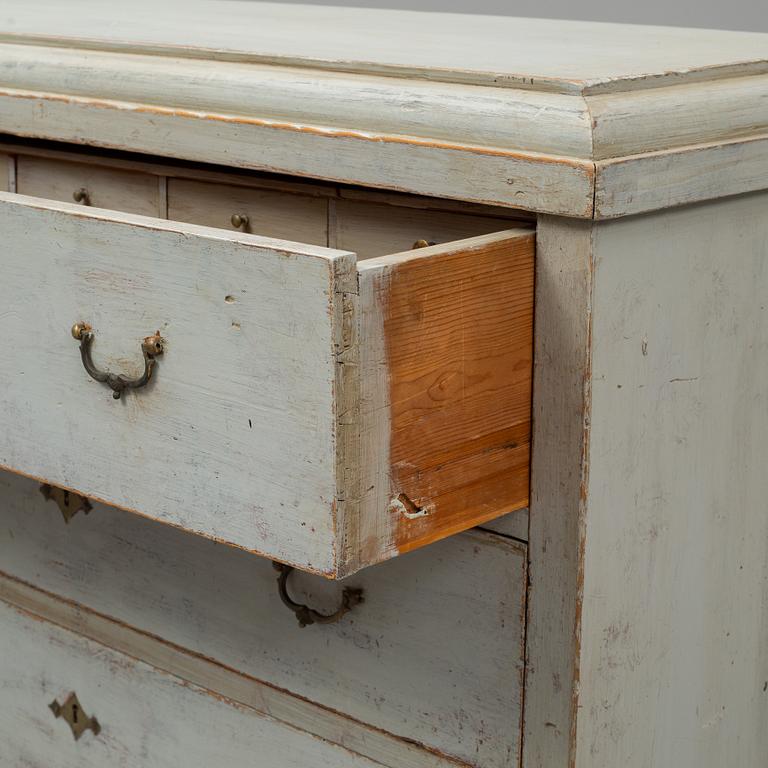 A chest of drawers from the mid 19th century.