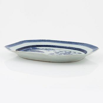 Stekfat, kompaniporslin, Kina, Qingdynastin, 1700/1800-tal.