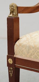 BALJFÅTÖLJER, ett par, sengustaviansk stil, 1900-talets början.