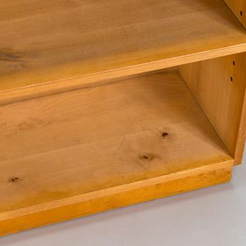 Aino Aalto, kirjahylly /kirjakaappi,  malli 408, O.Y. Huonekalu- ja Rakennustyötehdas A.B, 1950-luvun alku.