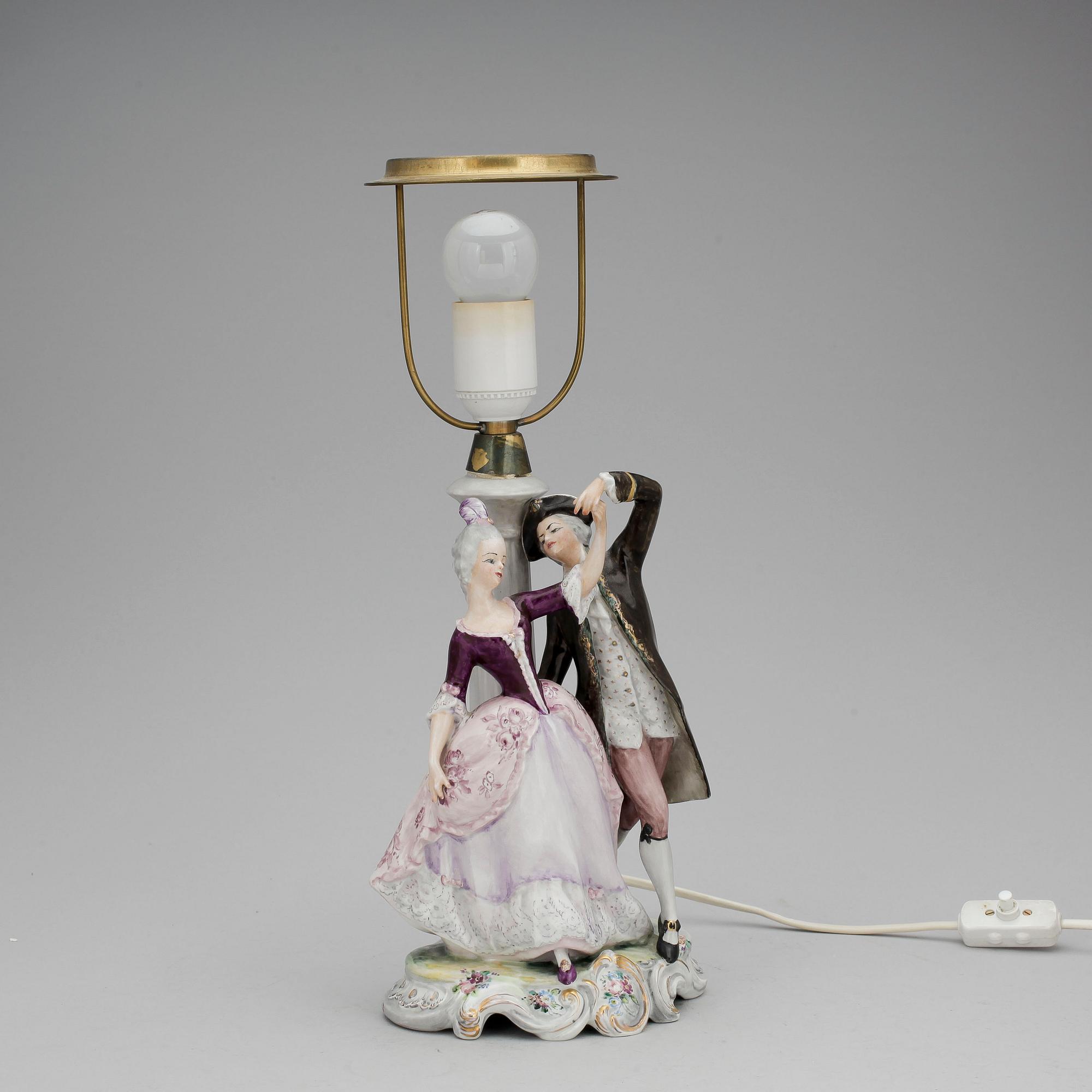 BORDSLAMPA, porslin, 1900-talets mitt.