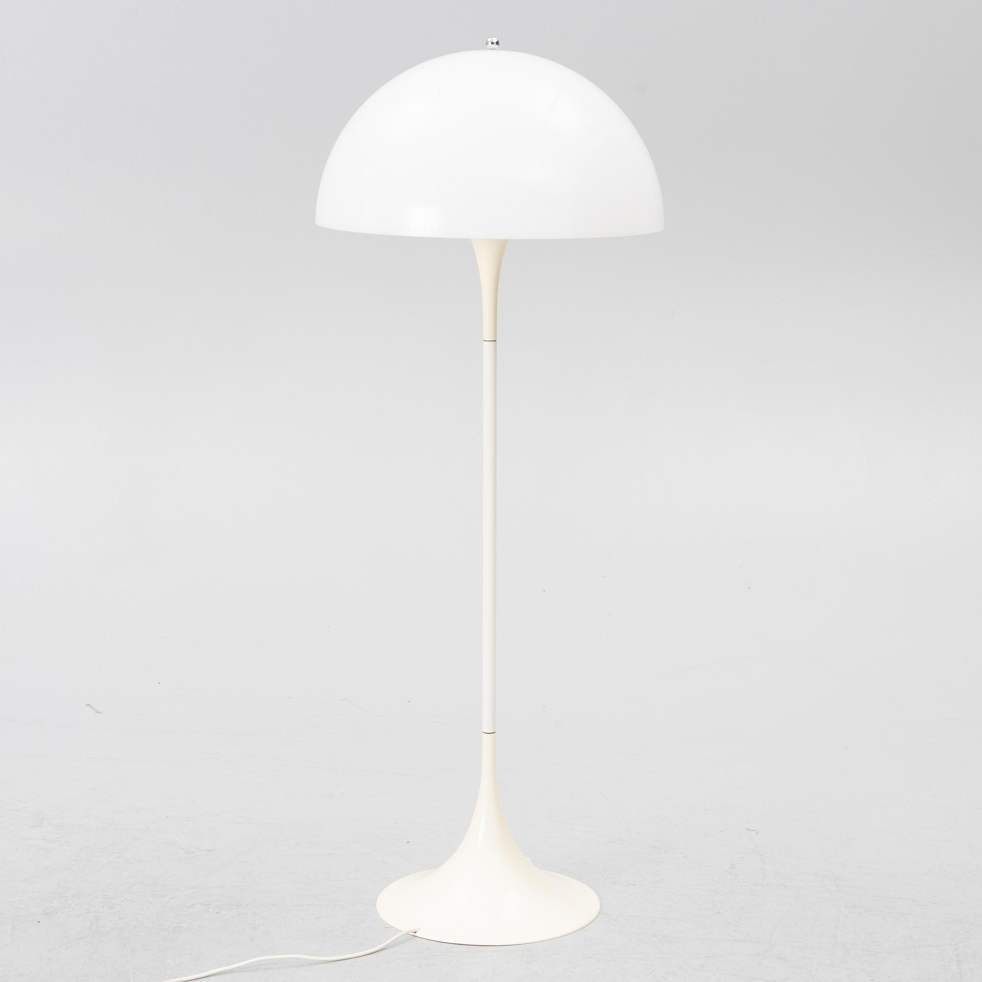 Verner Panton, golvlampa, "Panthella", Louis Poulsen, Danmark, sent 1900-tal.