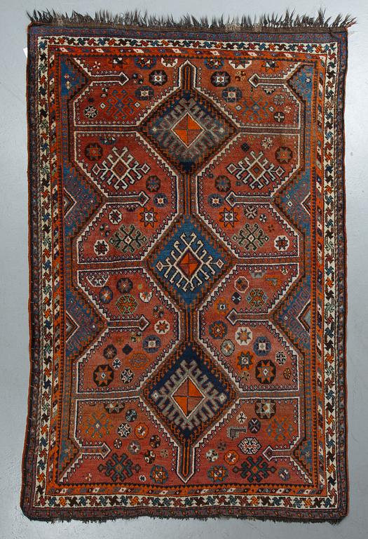 Matta, Shiraz, ca 158 x 170 cm.