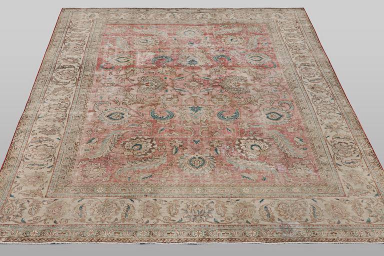 A carpet, oriental, vintage design, ca 347 x 241 cm.