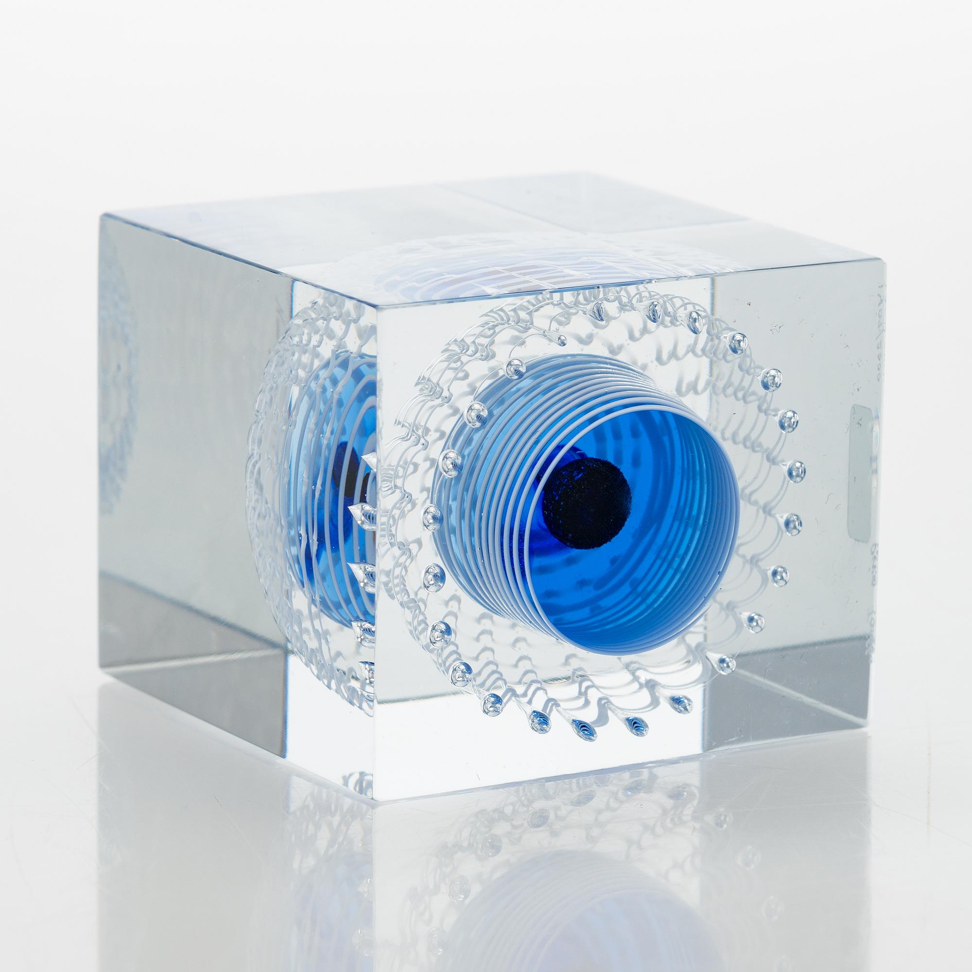 Nuutajarvi Notsjo オイバトイッカ　キューブ　1993 Oiva Toikka, annual glass cube 1993, signed Oiva Toikka Nuutajärvi