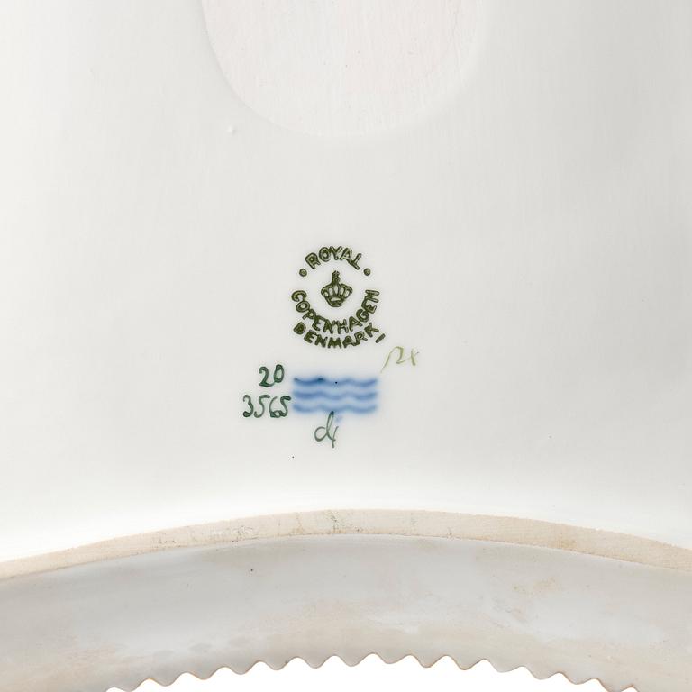 A Royal Copenhagen 'Flora Danica' tray, Denmark, 20th Century.