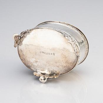 A Swedish Gustavian silver suger bowl, marks of Magnus Lindgren, Karlskrona 1788.