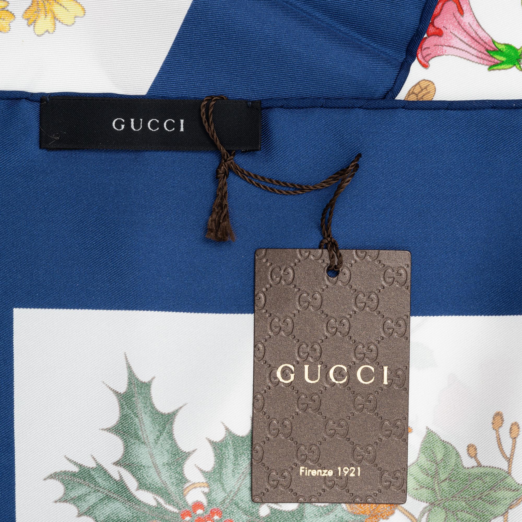 Gucci, scarf, "Flora".