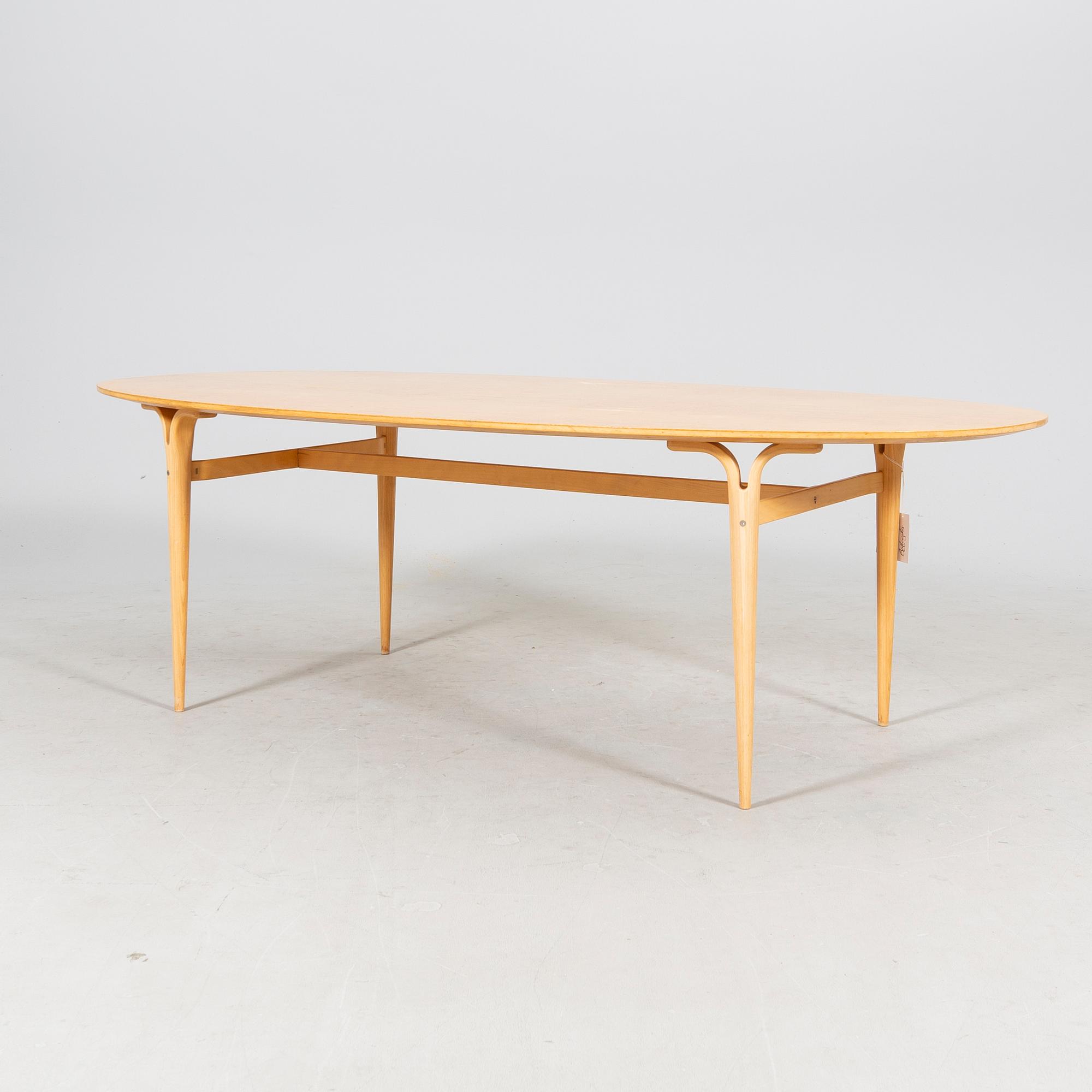 A Bruno Mathsson & Piet Hein birch dining table "Superellips".