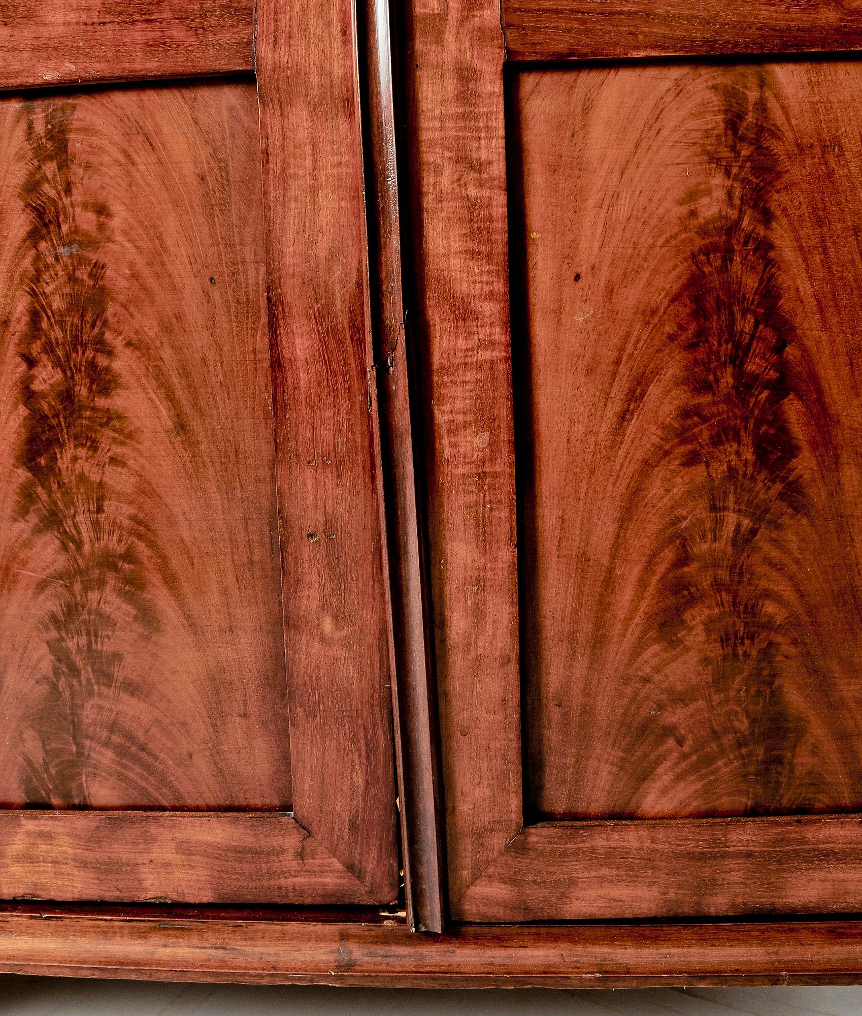 VITRINSKÅP, senempire, 1800-talets mitt.