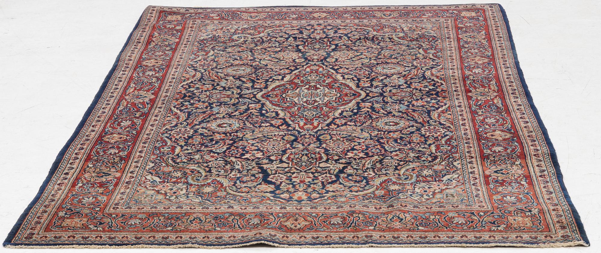 Carpet, oriental, approx. 198 x 130 cm.