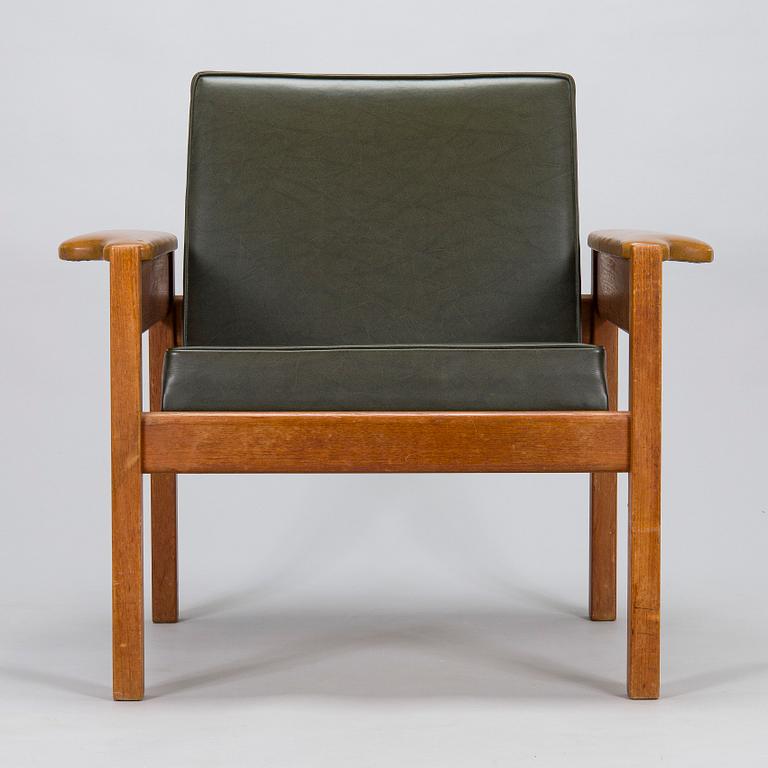 Yrjö Kukkapuro, a leather 'Tip-Top' armchair for Moderno 1956-1959.