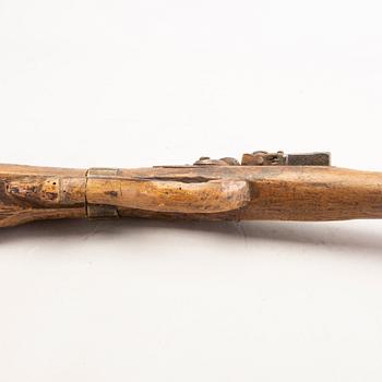 Flintlåsgevär, kort, svenskt, 1700-/ 1800-tal.