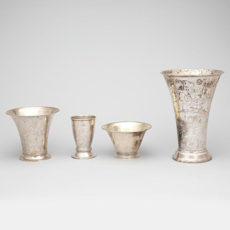 PARTI BÄGARE, 4 st, silver, bla MGAB, Uppsala, 1900-tal. Total vikt ca 887 g.