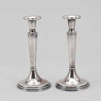 LJUSSTAKAR, 2 par, silver, August Johanson, Jönköping 1883/84, resp Tesi Göteborg 1968.
