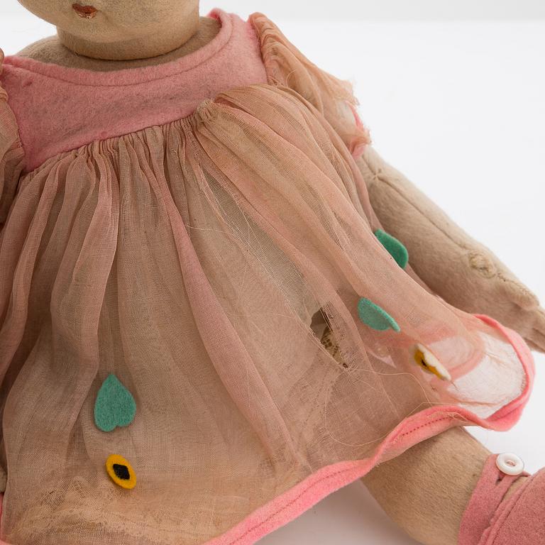 Four Italian 1920s Lenci dolls.