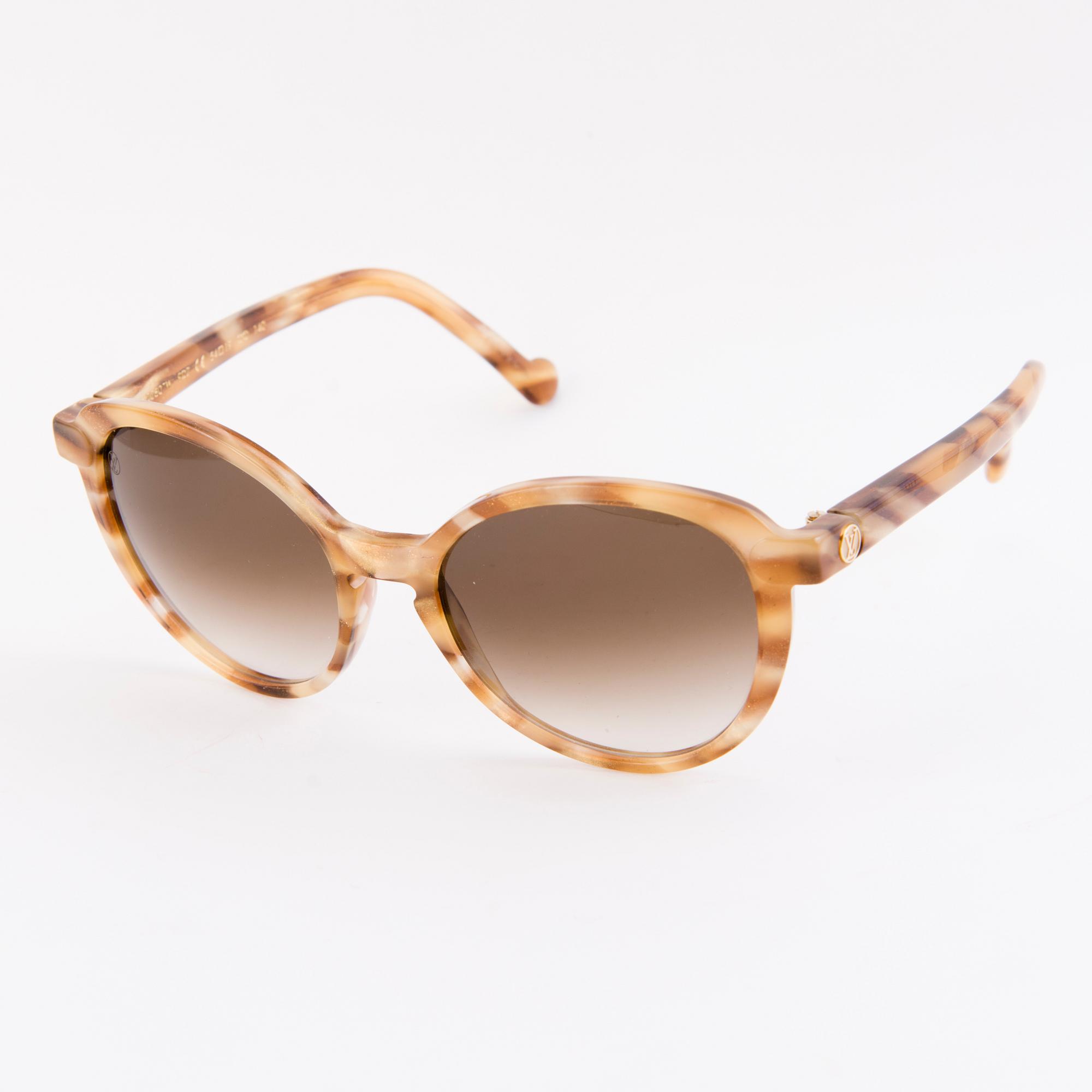 Louis Vuitton Ava Honey Tortoise Sunglasses Louis Vuitton Ava Sunglasses Z0807W Honey Tortoise  main image 2