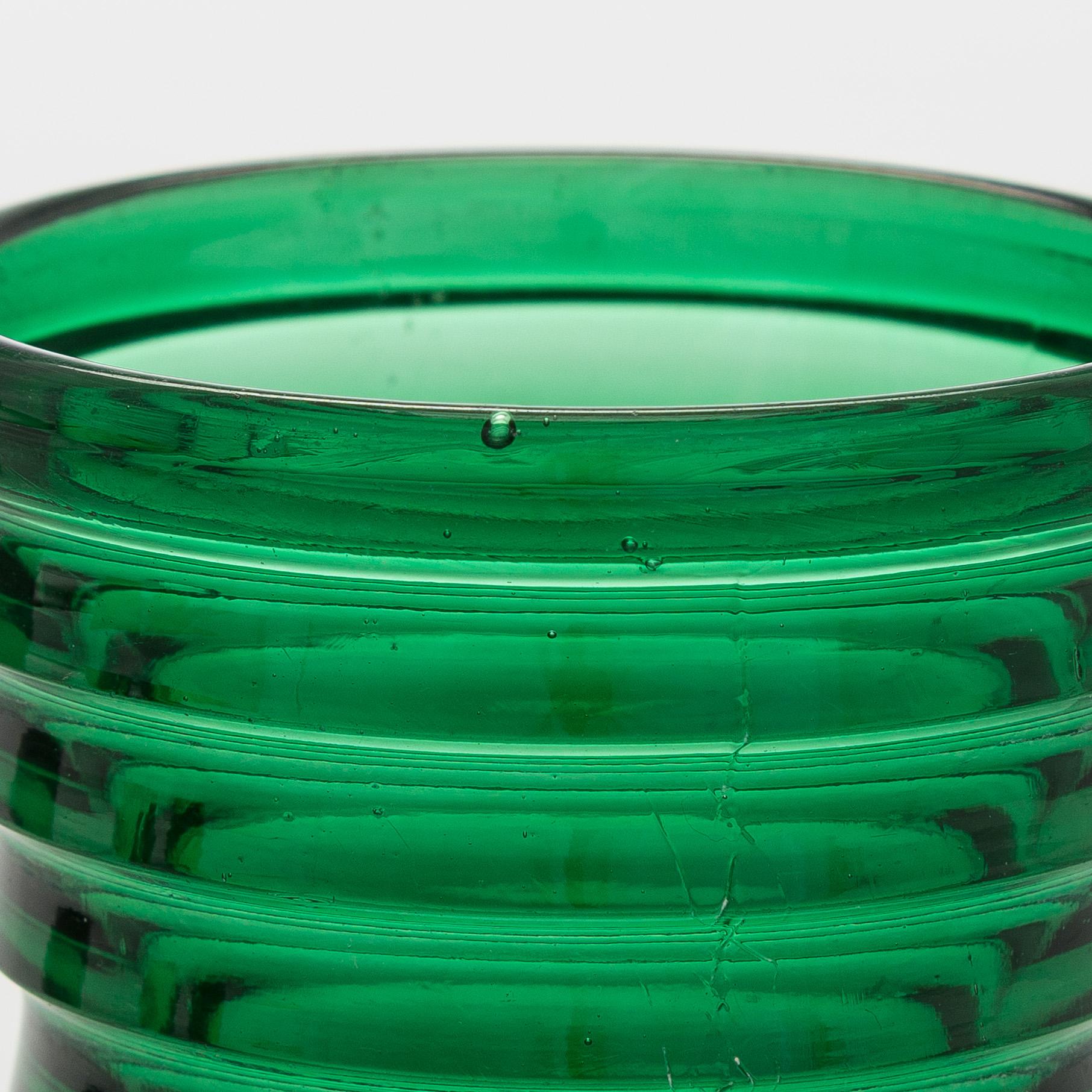 Aino Aalto, drinking glasses, 4 pcs, model 4052, and plate 'Bölgeblick', Karhula Glassworks, 1930s.