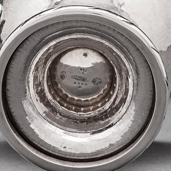 Georg Jensen, a 4 pieces coffee and tea service, Copenhagen 1915-19, 830/1000 silver. Design nr 88.