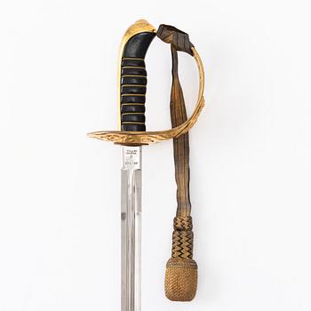 Swedish cavalry officer’s sabre, m/1893, with scabbard.
