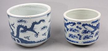 YTTERFODER, 2 st, porslin, Kina, 1800-tal.