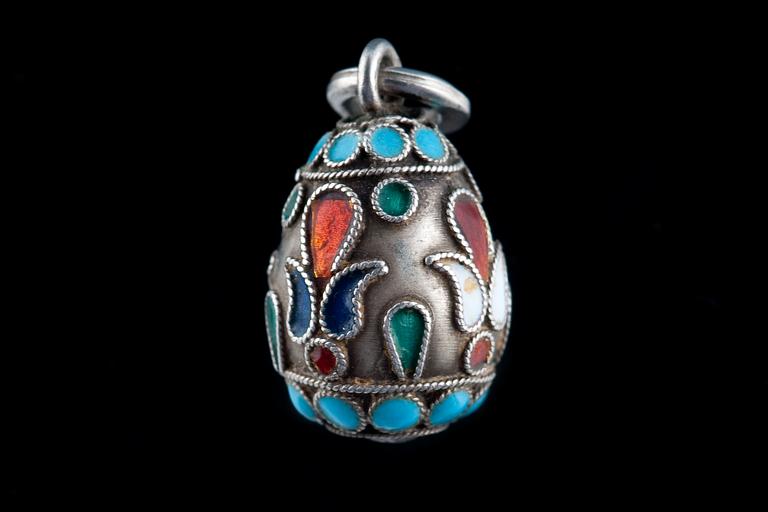 SILVER / ENAMEL EGG.