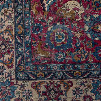 A CARPET, semi-antique Esfahan/Tehran, probably, ca 317,5 x 203,5 - 205 cm.