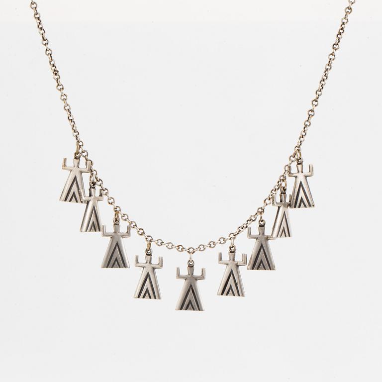 Kalevala Heli 1304643uori, silver plated bronze necklace.