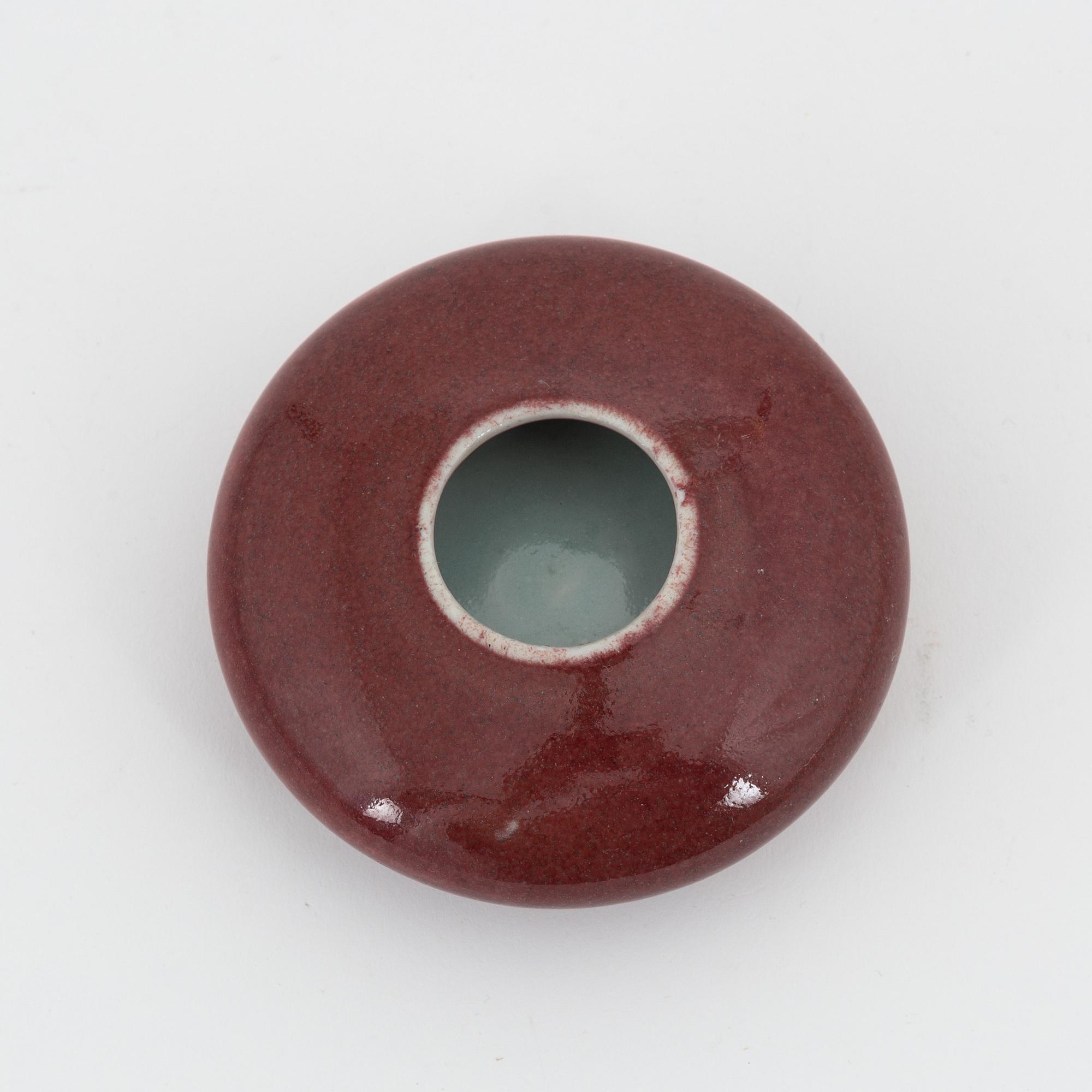 Penselbad, porslin. Sen Qingdynasti.