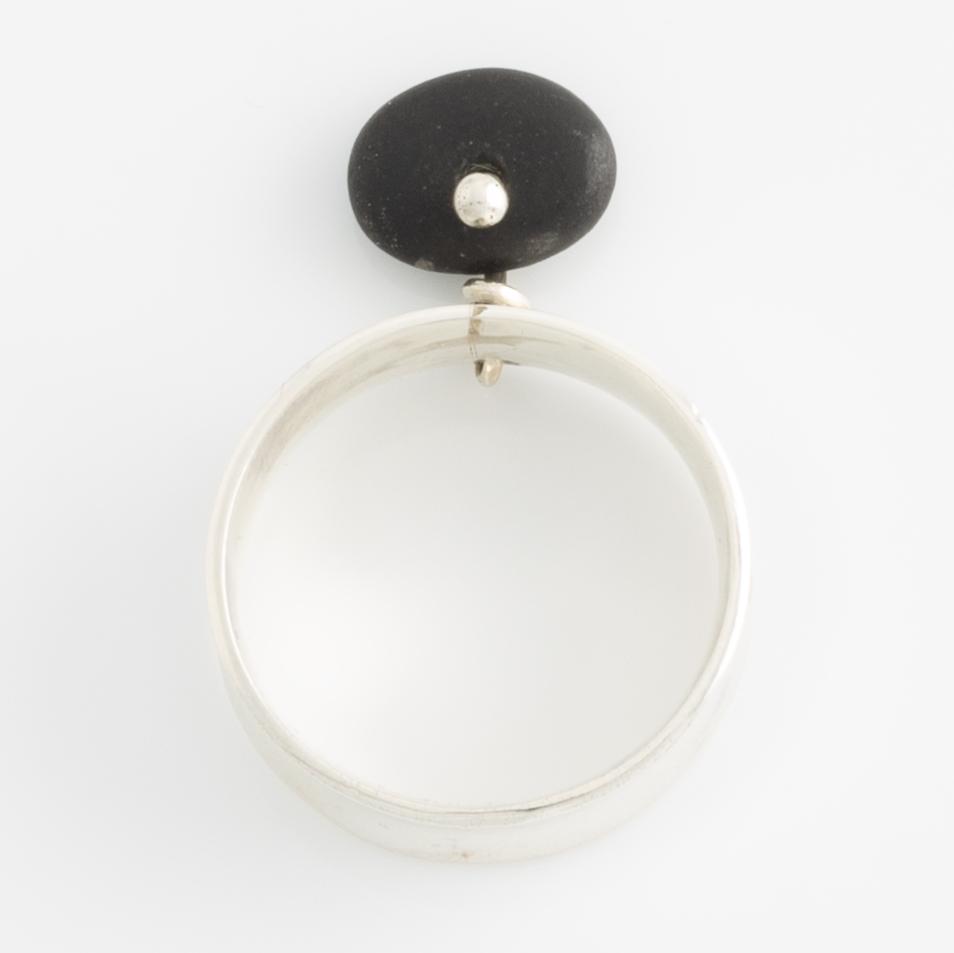 Ring silver med natursten.