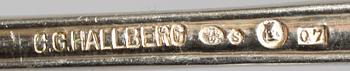 HUMMERGAFFLAR, 18 st. Silver. "Chippendale", CG Hallberg, Stockholm 1917. Vikt 450 gr.