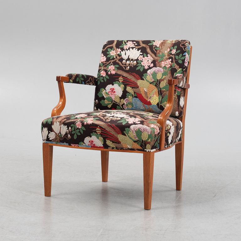 Josef Frank, karmstol, modell 969, Firma Svenskt Tenn.