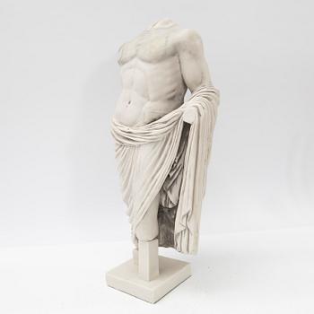 Skulptur, konstmassa, replik från Milles antiksamling.