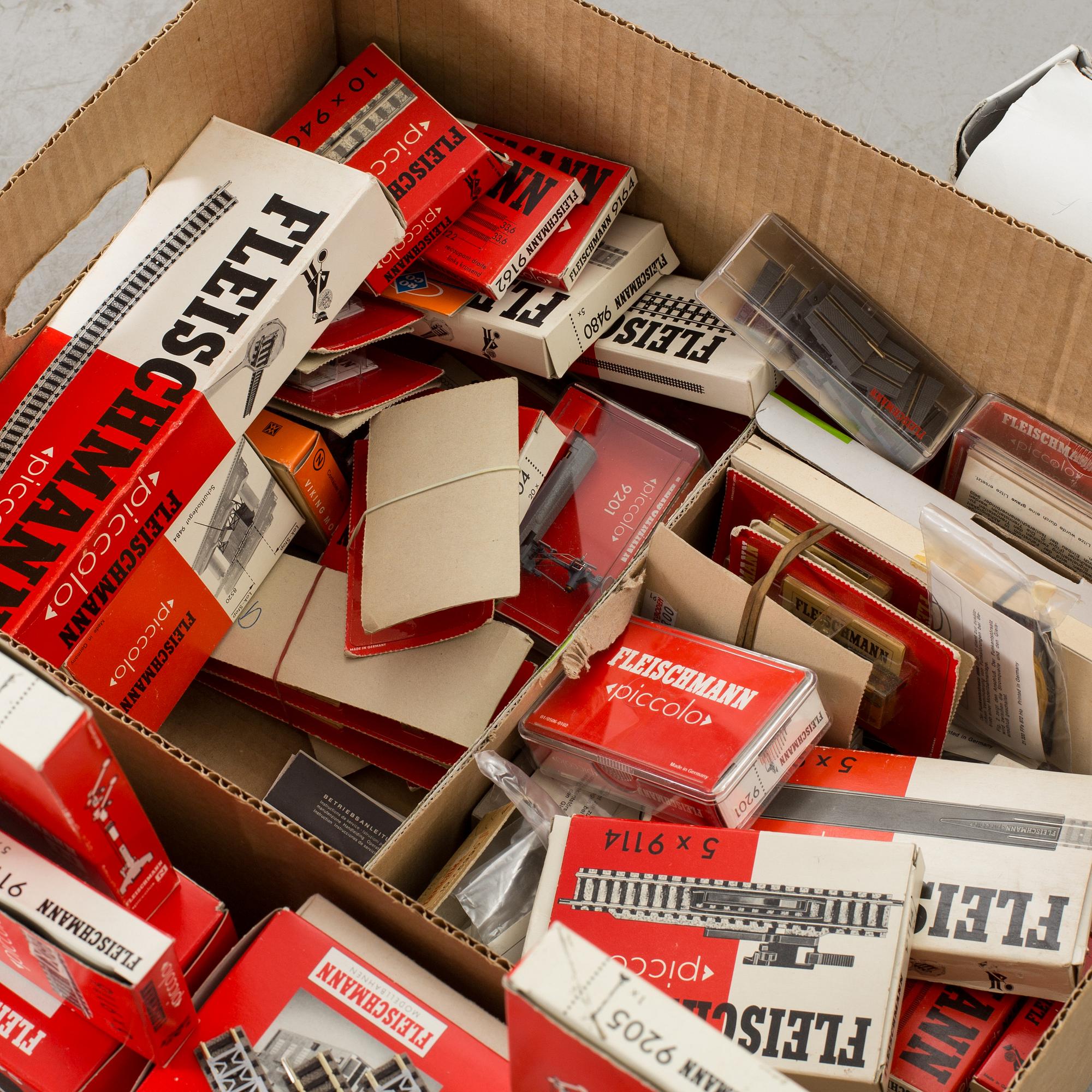 FLEISCHMANN, "PICCOLO", DIVERSE TILLBEHÖR.