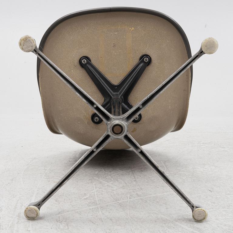 Charles & Ray Eames, stolar, 2 st, Herman Miller.