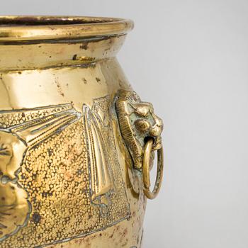 A BRASS FLOWER POT, 19th century.