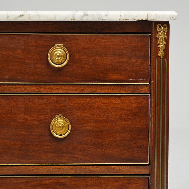 A late Gustavian mahogany commode, Stockholm, late 18th century.