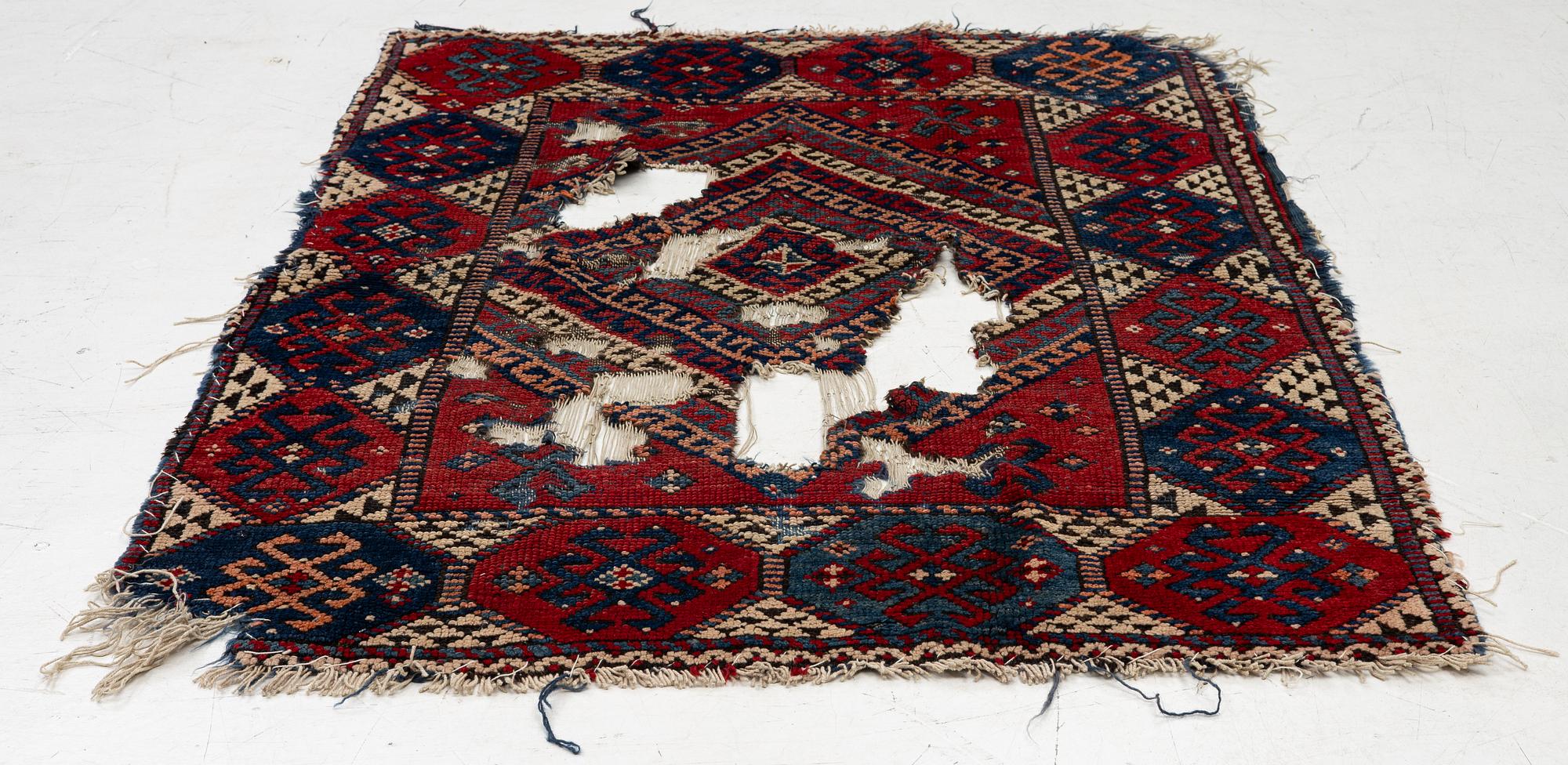 Fragment of an antique Karakecili, Bergama region, 160 x 113 cm.