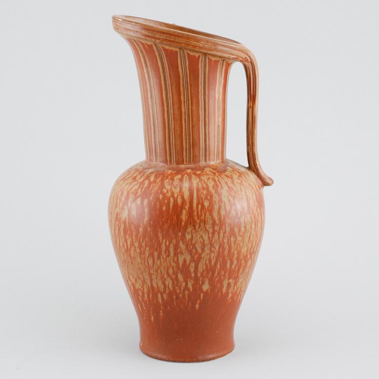 A 1950/60s stoneware pot by Gunnar Nylund, Rörstrand.