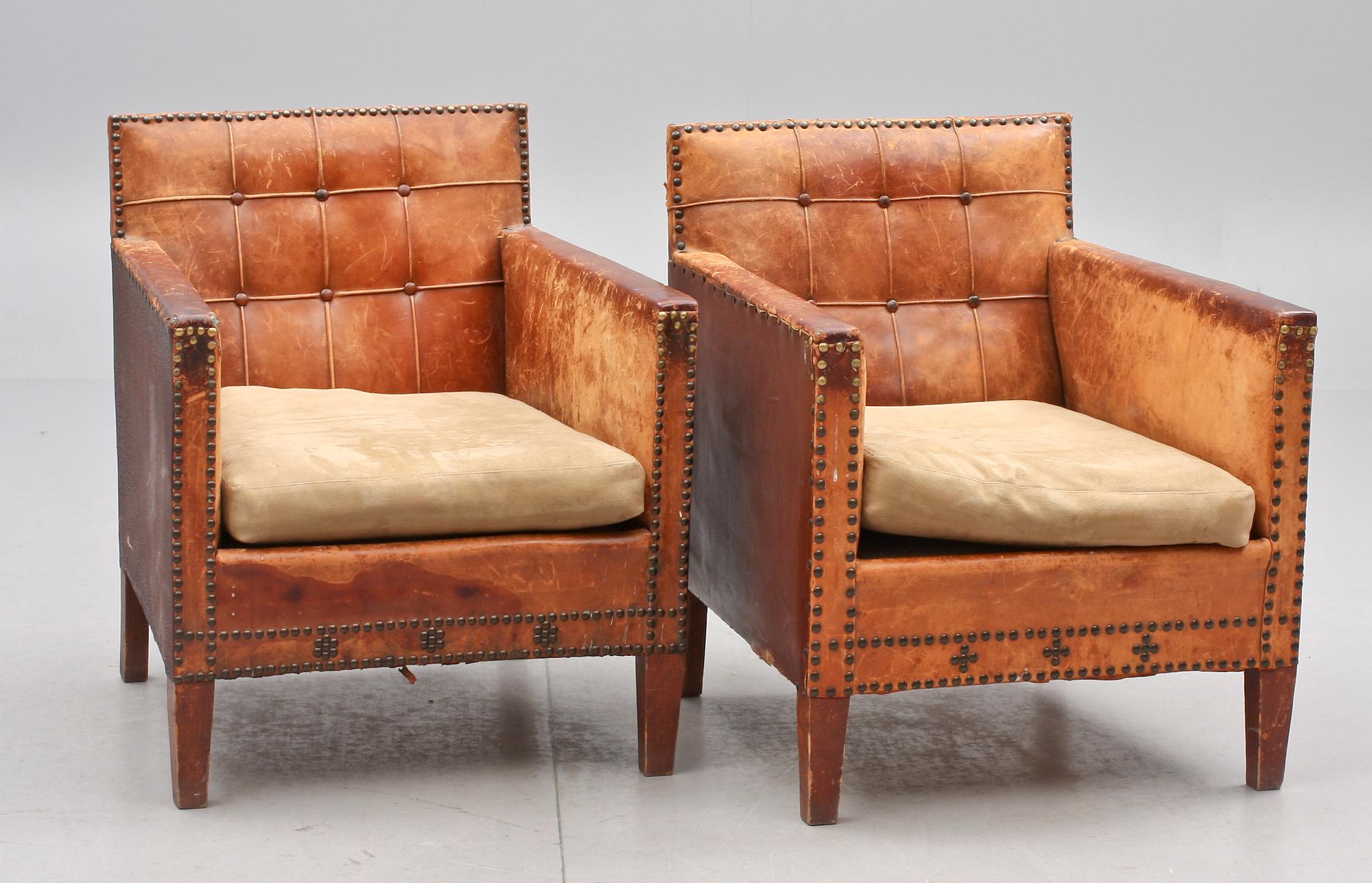 FÅTÖLJER, ett par, 1900-talets första hälft.