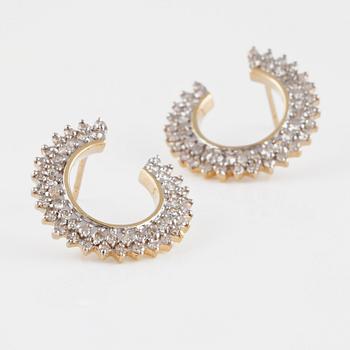 ÖRHÄNGEN, 14K guld med åttkantslipade diamanter Vikt 4,7 gram.