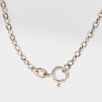 Tapio Wirkkala, halsband "Päron", sterlingsilver. Kultakeskus, Tavastehus 1975.