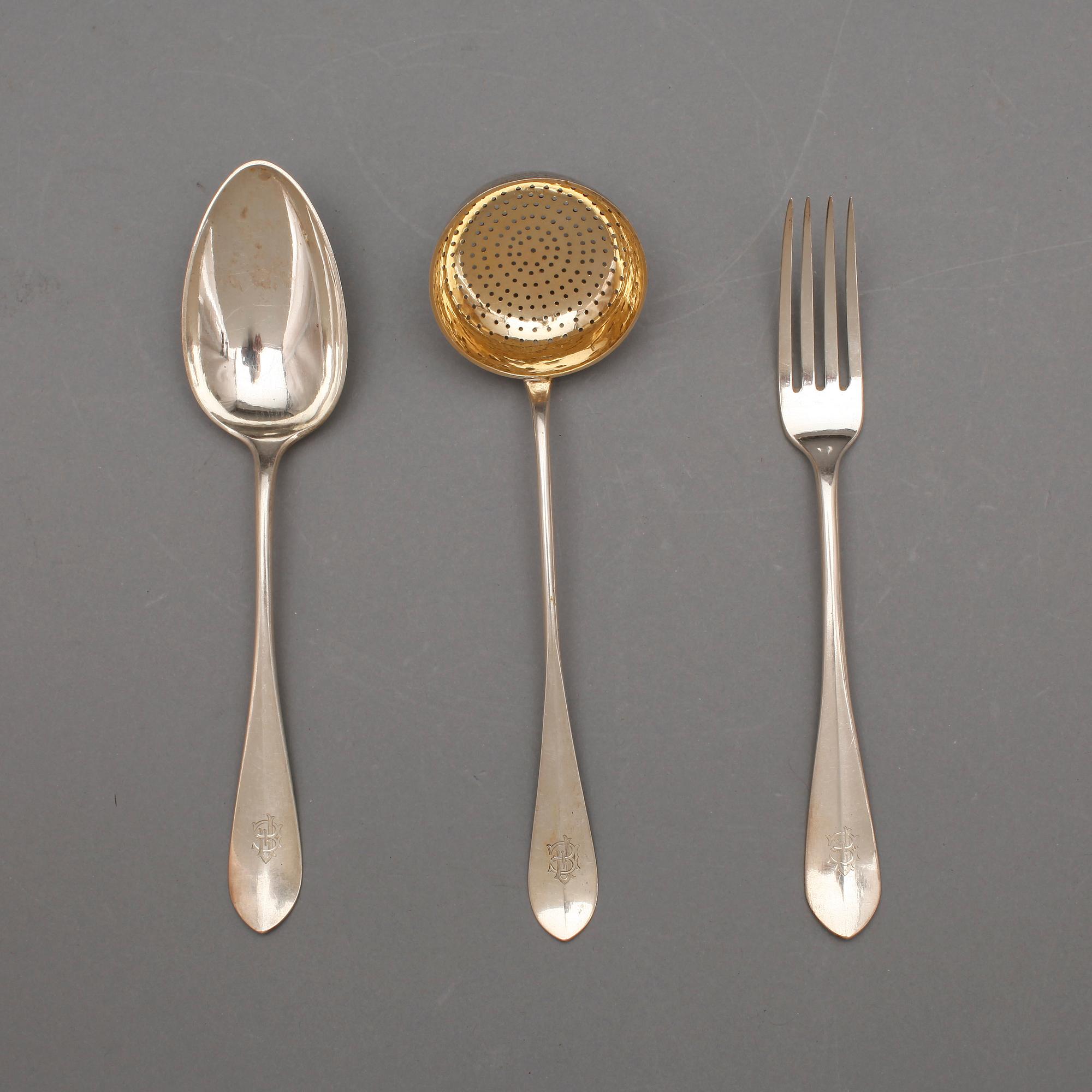 BESTICK, 19 delar, silver, C.G. Hallberg, 1889 och 1909. Totalvikt ca1309g.