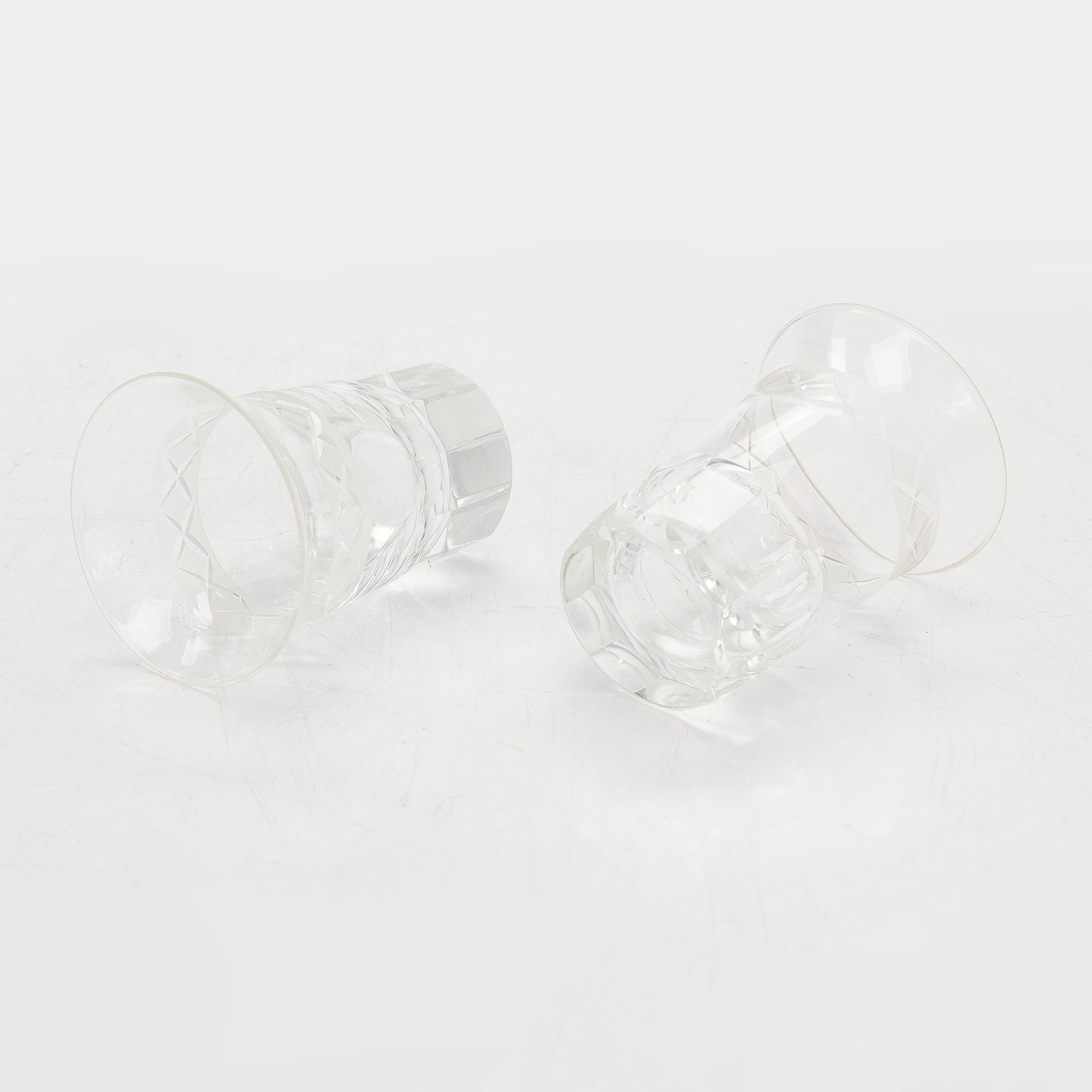 Glasservis, 85 st, "Antica" Nuutajärvi, Notsjö. I produktion 1900-1969.