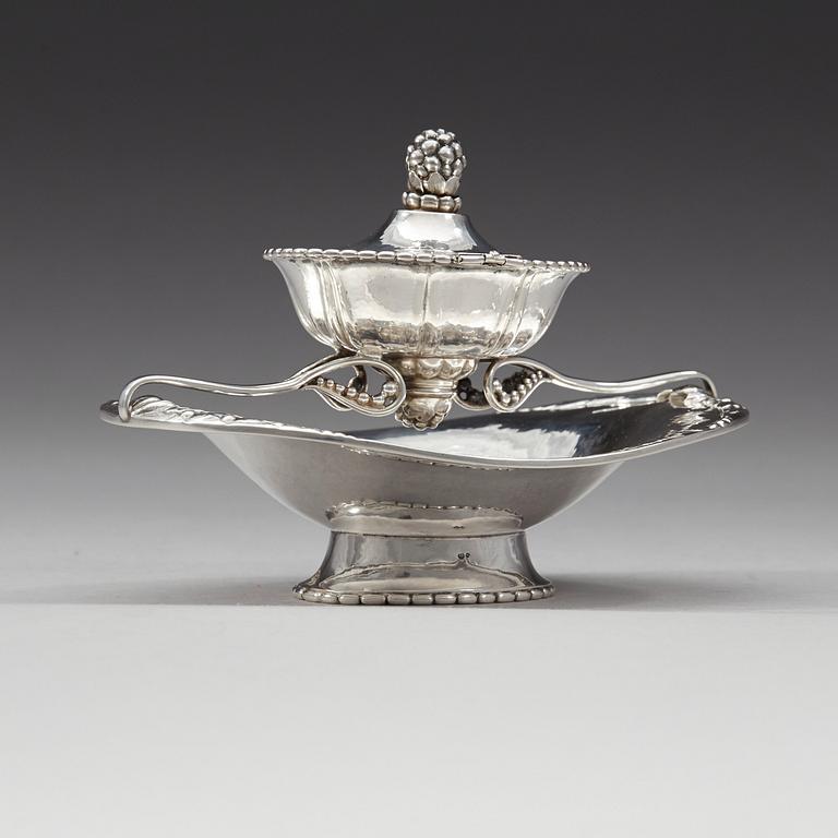 Georg Jensen, a bowl/dish, Copenhagen ca 1915-19, 830/1000 silver,