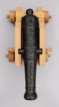 BORDSKANON, gjutjärn, Stafsjö, 1900-talets andra hälft.