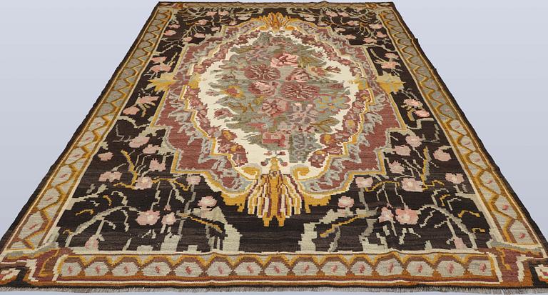 An Older Bessarabian Kelim carpet, 300 x 200 cm.